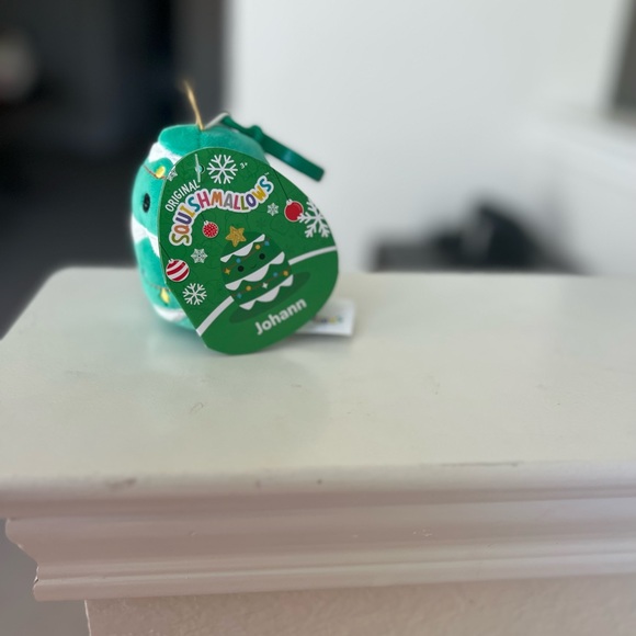 New Johann the Christmas tree Squishmallows clip - Picture 5 of 9